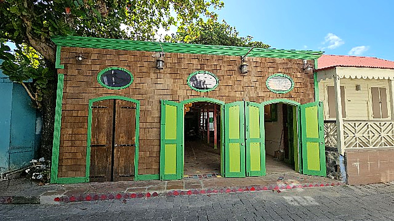 The green doors of the La Sucriere maison on Hendrikstraat in Philipsburg, Sint Maarten